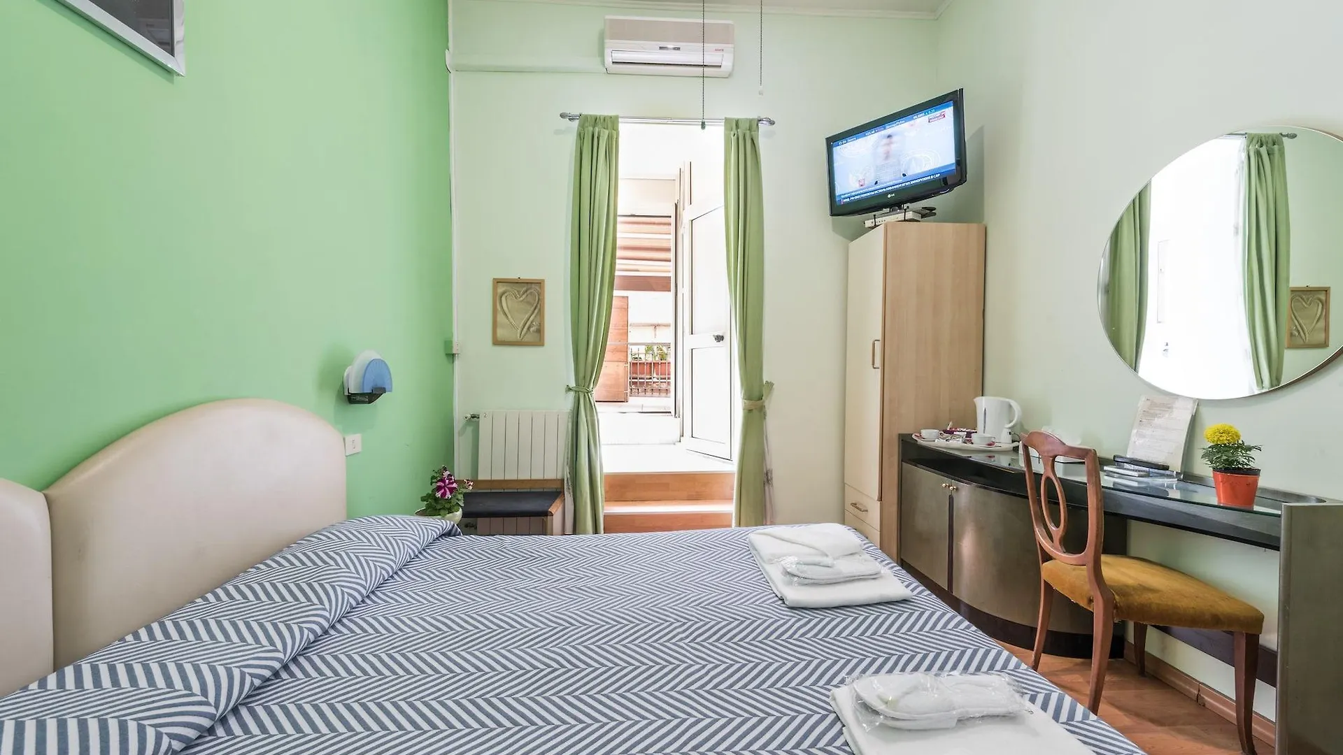 A Roma San Pietro Best Bed Guest house Rome